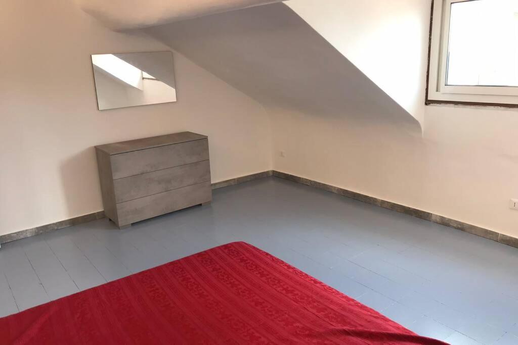 Appartamento Sul Mare Alla Foce 因佩里亚 外观 照片